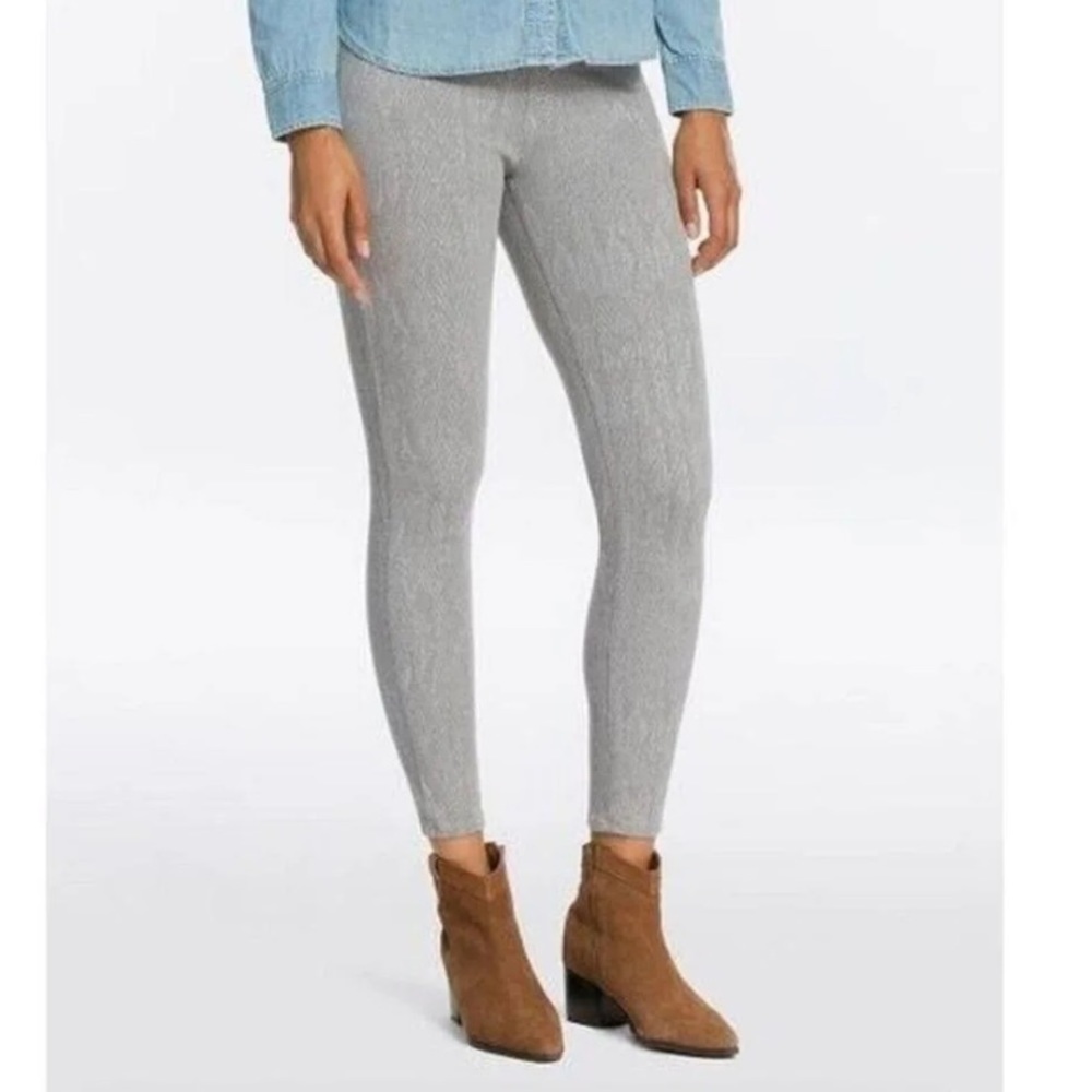 Spanx Gray Snakeskin Print Pull On Skinny Leg Jegging Pant Size M